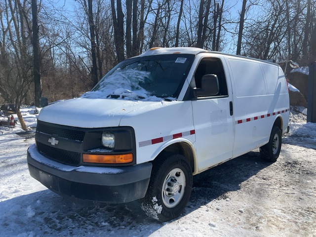 2009 Chevrolet Express 2500 Cargo Van