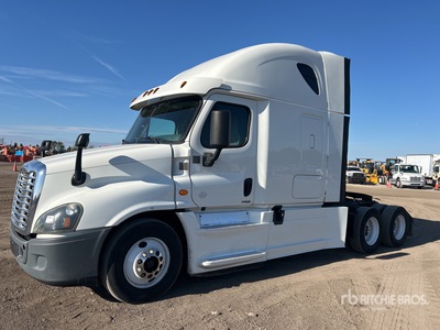 2017 Freightliner Cascadia 125 6x4 تراكتور شاحنة كابينة النوم (ثنائية المحور)
