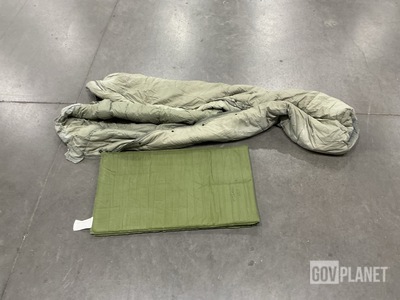 (32) Self-Inflating Sleeping Mats & (8) Sleeping Bags