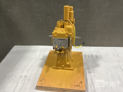 (4) Woodward 8540-621 Governors