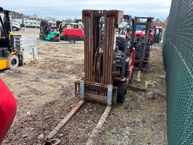 2022 UniCarriers MAP1F2A25LV 2530 lb Pneumatic Tire Forklift (Inoperable)