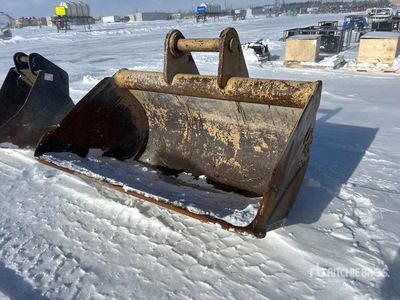 72 in Q/C Cleanup Excavator Bucket