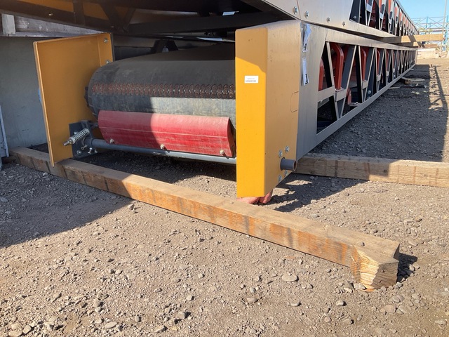 36 in x 63 ft Portable Stackable Conveyor (Unused) 36 in x 63 ft Portable Stackable Conveyor (Unused)
