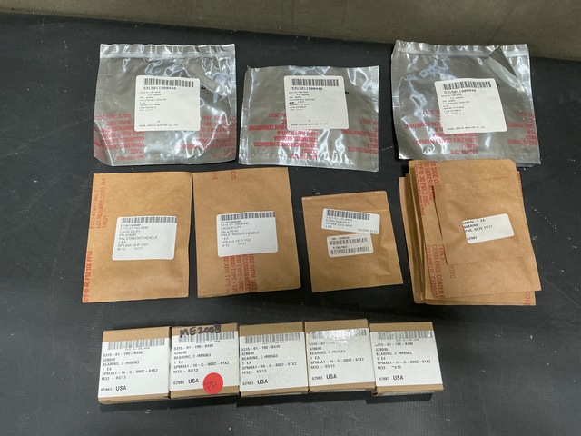 (22) Eaton 428040 Headless Straight Pins