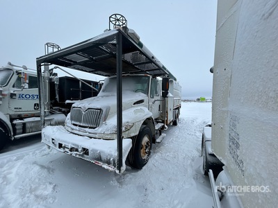 2004 Altec LRV55 55 m on 2005 International 4400 4x2 Forestry Bucket Truck