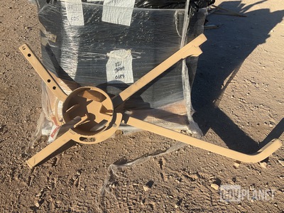 (5) Oshkosh 3981470 Spare Tire Retainers