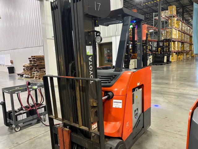 2020 Toyota 8BNCU20 4000 lb Electric Forklift