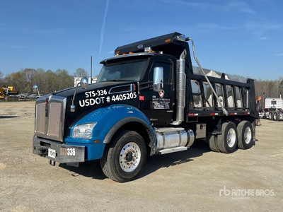 2021 Kenworth T880 6x4 T/A Camión dumper