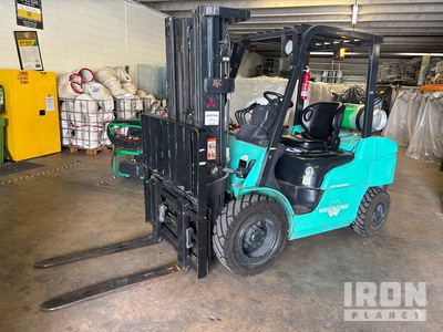 2011 Mitsubishi FG30N 4700 lb Pneumatic Tire Forklift フォークリフト