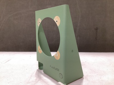 (40) Sikorsky 70553-02104-104 Angle Brackets