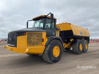 2015 John Deere 410ET 8000 gal 6x6 Autocarro articolato trasporto acqua