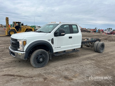 2019 Ford F-550 XL 4x4 Extended Cab Cabine en chassis