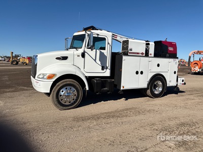 2007 Peterbilt 335 4x2 Ciężarówka serwisowa