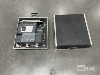 NewBold Addressograph 320 Embossing Machine w/Case