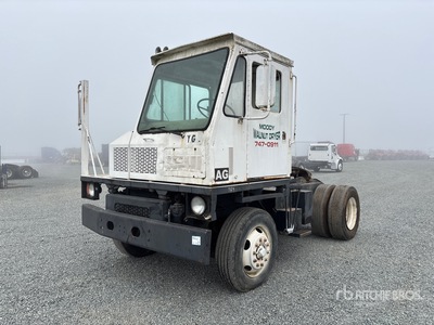 4x2 Spezial-Sattelzug