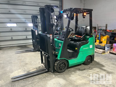 Mitsubishi FGC15N4 2000 lb Cushion Tire رافعة شوكية