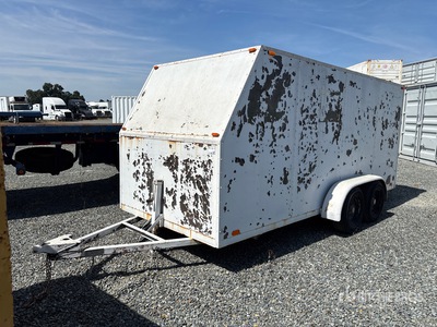 2011 Spcns 16 ft T/A Remorque fermée