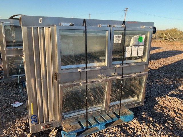 Traulsen AHT232WUT-HHG Commercial Refrigerator Traulsen AHT232WUT-HHG Commercial Refrigerator