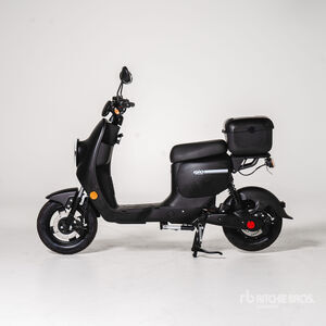 2024 GIO Iltalia Ultra Electric Matte black Scooter