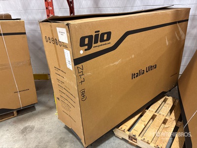 2024 GIO Iltalia Ultra Electric White Scooter