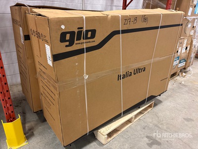 2024 GIO Iltalia Ultra Electric White Scooter