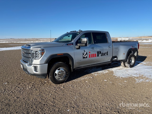 2021 GMC 3500 HD Denali 4x4 Crew Cab Pickup
