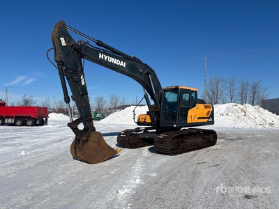 2022 Hyundai HX220 Tracked Excavator