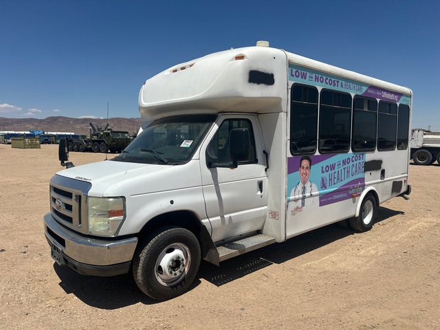 2015 Ford E-450 Econoline Super Duty Bus
