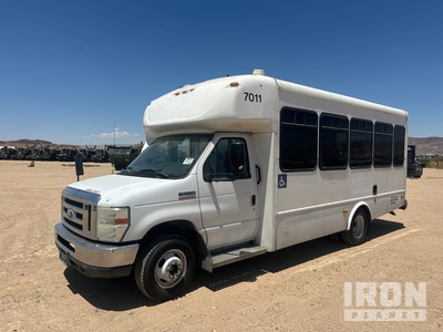 2014 Ford E-450 Econoline Super Duty Bus