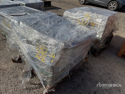 Quantity of (2) 12 in x 24 in White Porcelain Tile 産業関連 - その他 (Unused)