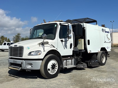 2018 Schwarze A7 Tornado on 2019 Freightliner M2 106 Camion balai
