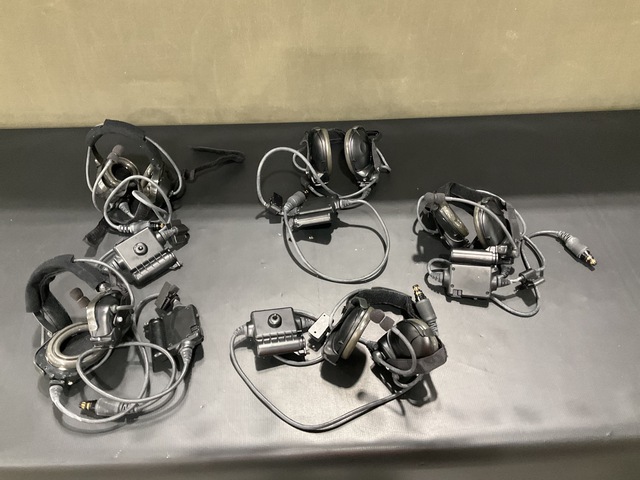 (44) Bose 277622-D01 Headset Microphones