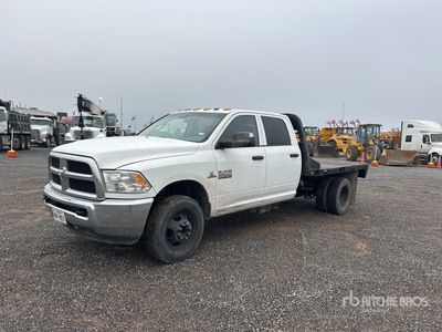 2014 Ram 3500 4x4 Crew Cab Flatbed Truck