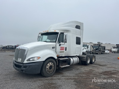 2015 International ProStar 6x4 Ciągnik siodłowy T/A z kabiną sypialną