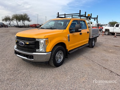 2017 Ford F-250 XL 4x2 Crew Cab 平台トラック