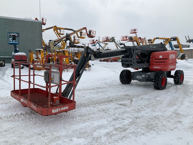 2014 Skyjack SJ63AJ 4WD Diesel Articulating Boom Lift