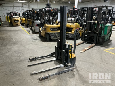 2022 Big Joe S22 2200 lb Electric Stacker