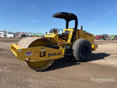 2021 Sakai SV544 جهاز ضاغط  الأسطوانة الناعمة