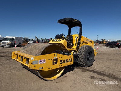 2021 Sakai SV544 Walzenzug mit Glattmantelbandage