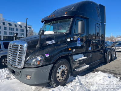 2017 Freightliner Cascadia 125 6x4 T/A Sleeper Truck Tractor