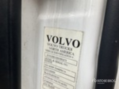 2017 Volvo VNL 4x2 Ciągnik siodłowy S/A z kabiną sypialną