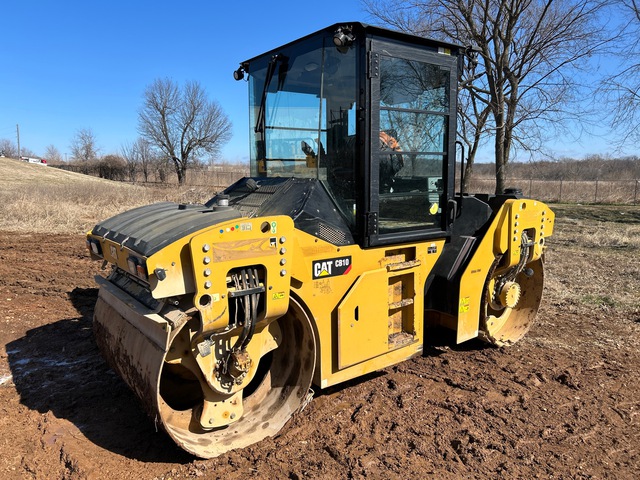 2018 Cat CB10 Double Drum Roller