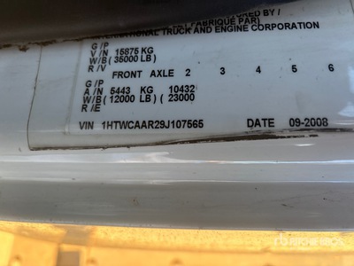 Altec TA41M 40 ft on 2009 International WorkStar 7400 4x2 Camion de cubo