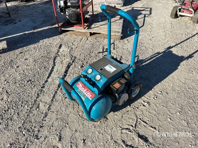 Makita MAC5200 6.5 cfm Electric 5.2 gal Air Compressor (Unused)
