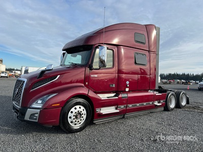 2022 Volvo VNL860 6x4 T/A Sleeper Truck Tractor