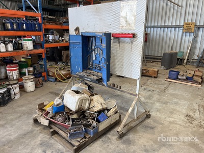 Quantity of Spanner's, Nuts & Bolts بنود متنوعة - قطع المعدات