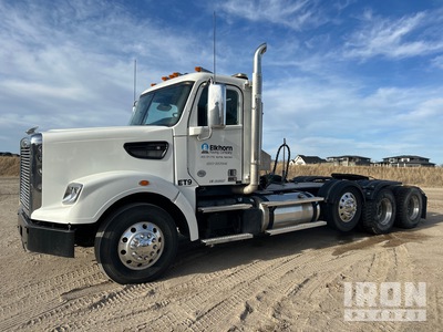 2020 Freightliner 122SD 8x4 Heavy Haul Tri/A Day Cab Truck Tractor