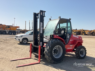 2010 Manitou 3 ton 4x4 を見 Rough Terrain Forklift