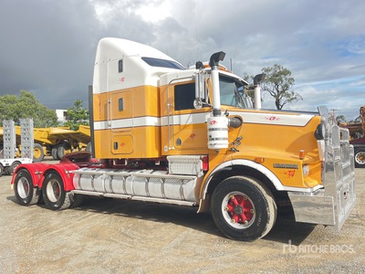 2013 Kenworth T659 6x4 3- Achs Sattelzugmaschine mit Schlafkabine