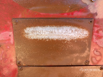 2018 Roadwest 8.5 m Tri/A Side Dump Trailer